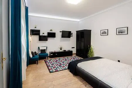 Апартаменты In The Center *